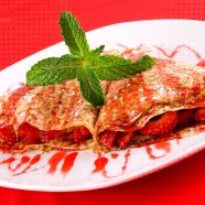 Crêpes with Strawberries and Mint
